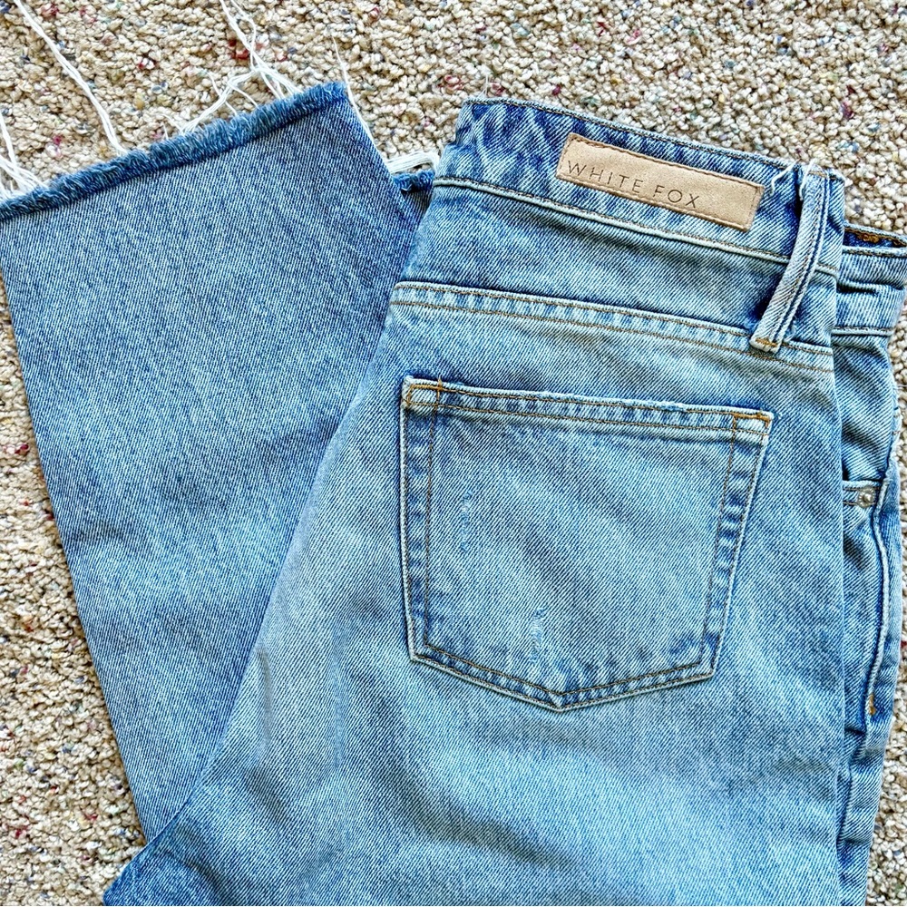 White Fox high-rise mom jeans, light wash, distressing, raw hem size Medium